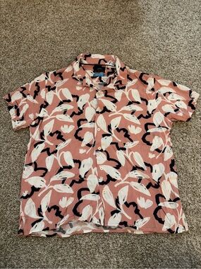 Men’s Pink Floral Short-Sleeve Button-Up Shirt